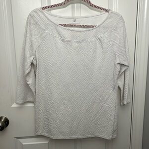 Women’s NY&Company Blouse - XLarge, White. 3/4 Sleeve.